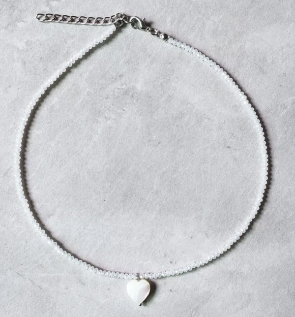 Clear Quartz Natural Beaded Choker Necklace with Shell Heart Charm